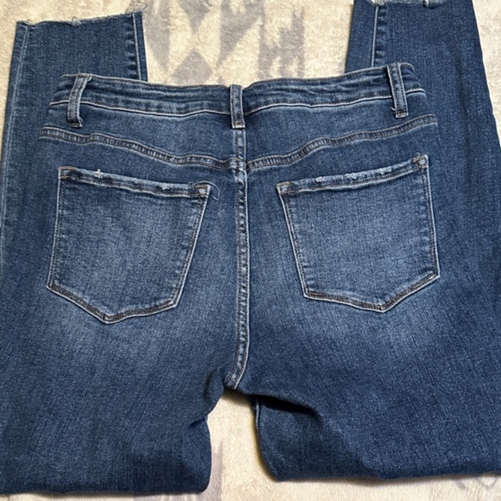 A38.   Vervet Classic Blue Skinny frayed hem Jeans for Women size 30
